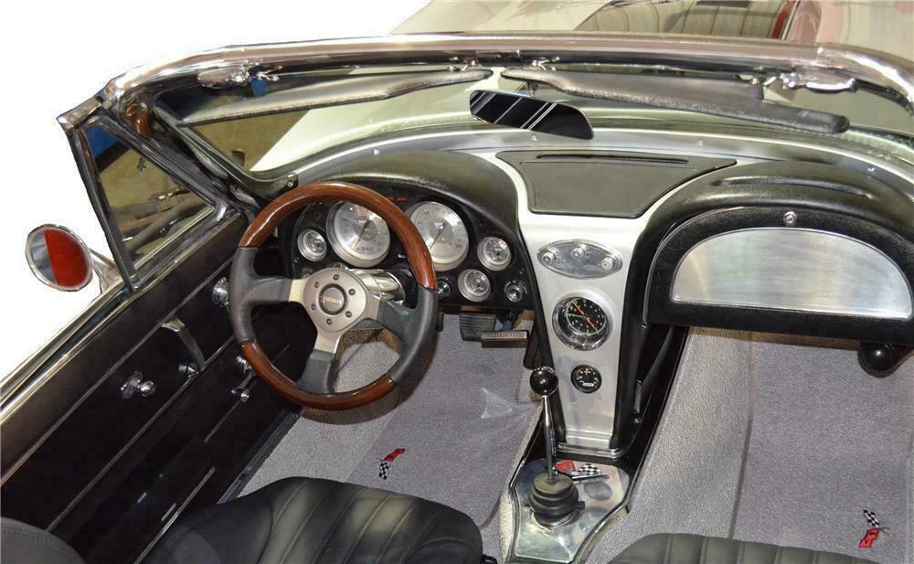 1965 Chevrolet Corvette C2 - Image 4 of 5