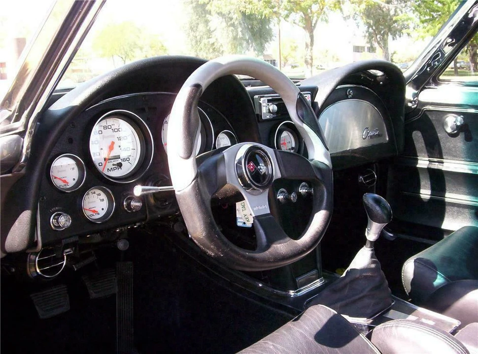 1965 Chevrolet Corvette C2 - Image 4 of 5
