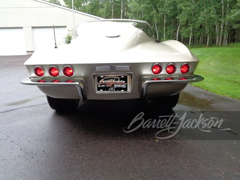 1965 Chevrolet Corvette C2 - Image 2 of 21
