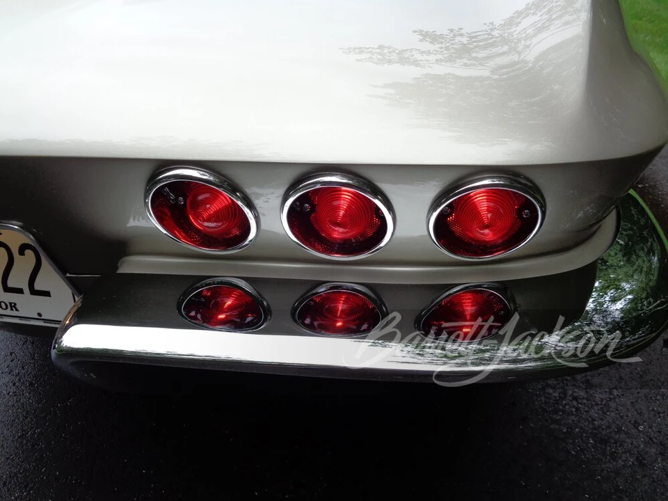 1965 Chevrolet Corvette C2 - Image 13 of 21
