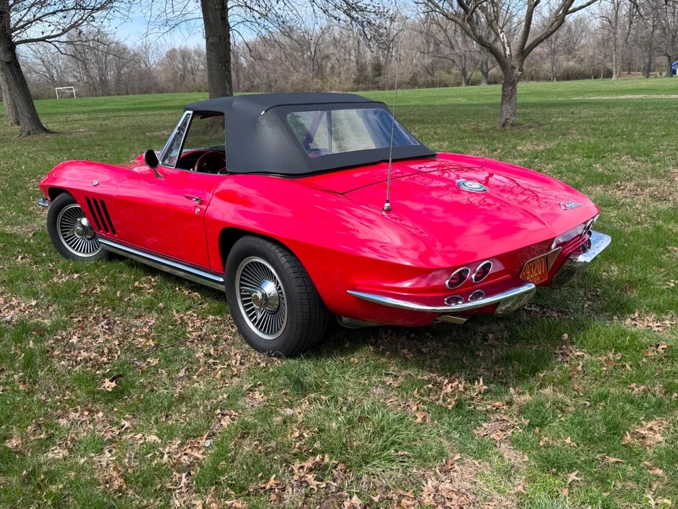 1965 Chevrolet Corvette C2 - Image 9 of 12