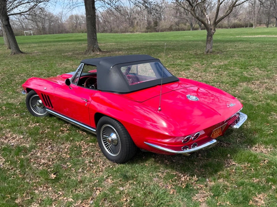 1965 Chevrolet Corvette C2 - Image 10 of 12