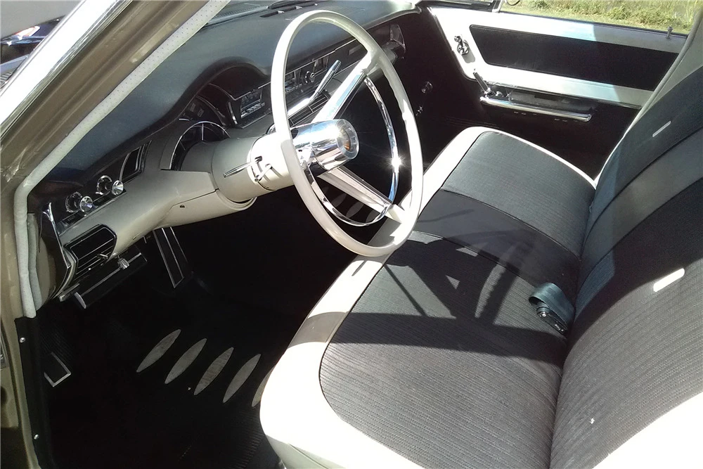 1965 Chrysler Newport - Image 4 of 9