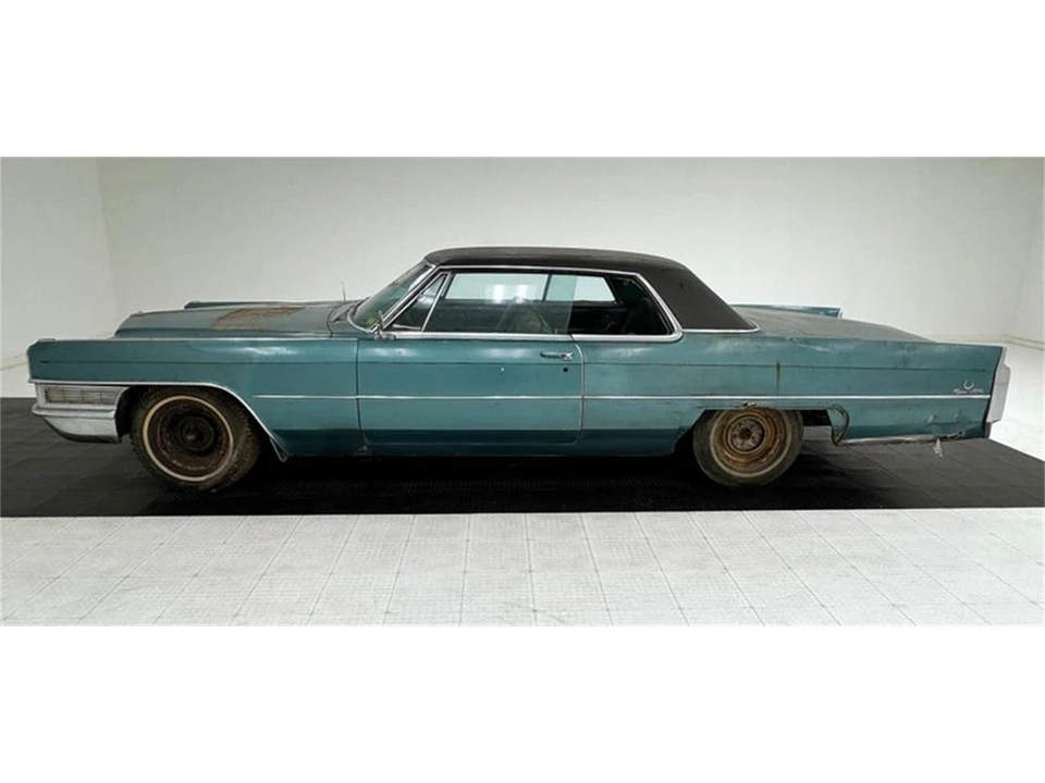1965 Cadillac DeVille 3rd Gen - Image 2 of 31