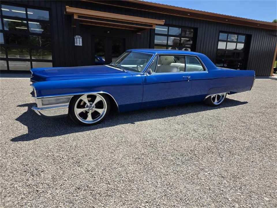 1965 Cadillac DeVille 3rd Gen - Image 4 of 31