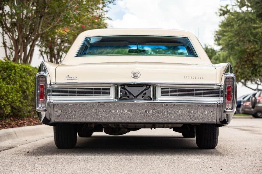 1965 Cadillac Fleetwood - Image 8 of 12