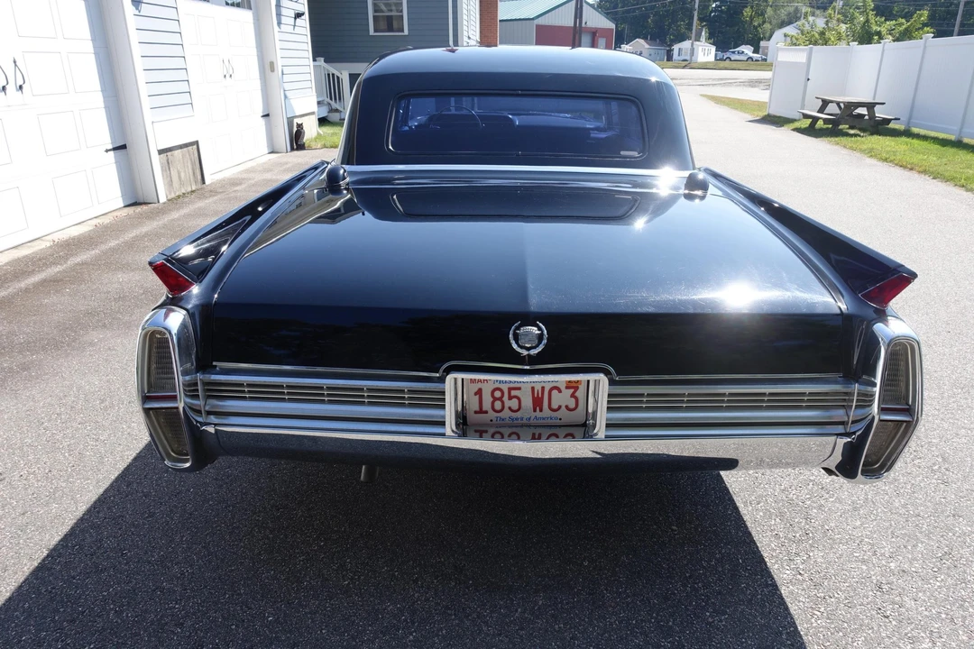 1965 Cadillac Series 70 & 75 - Image 9 of 31
