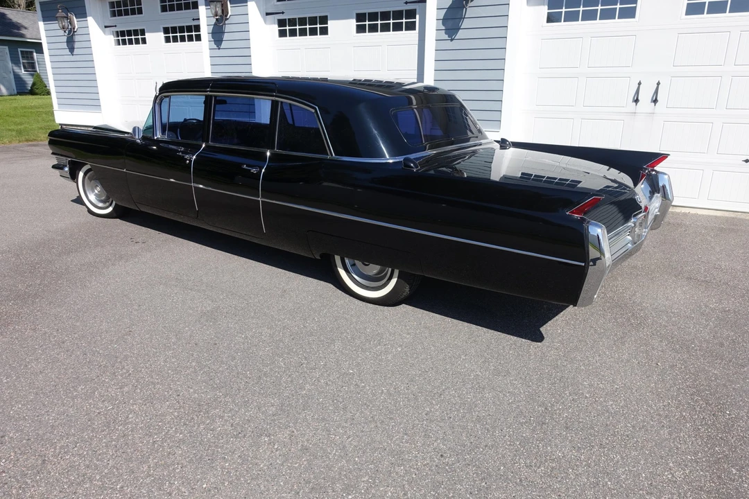 1965 Cadillac Series 70 & 75 - Image 12 of 31