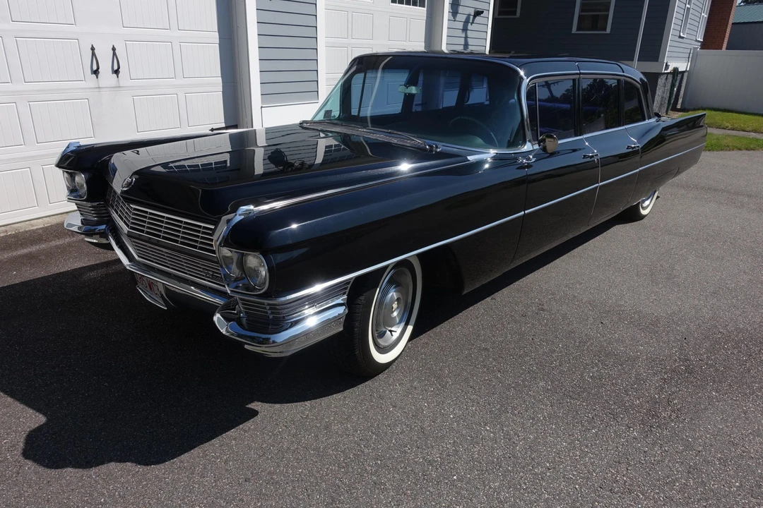 1965 Cadillac Series 70 & 75 - Image 2 of 31