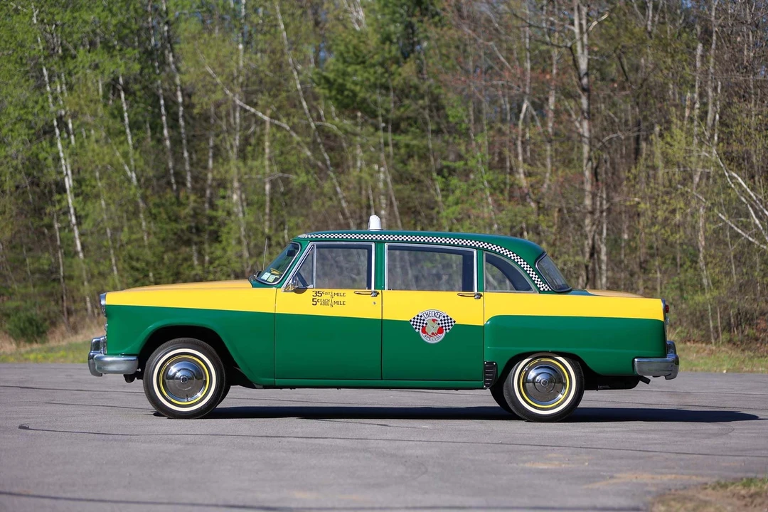 1965 Checker - Image 5 of 31