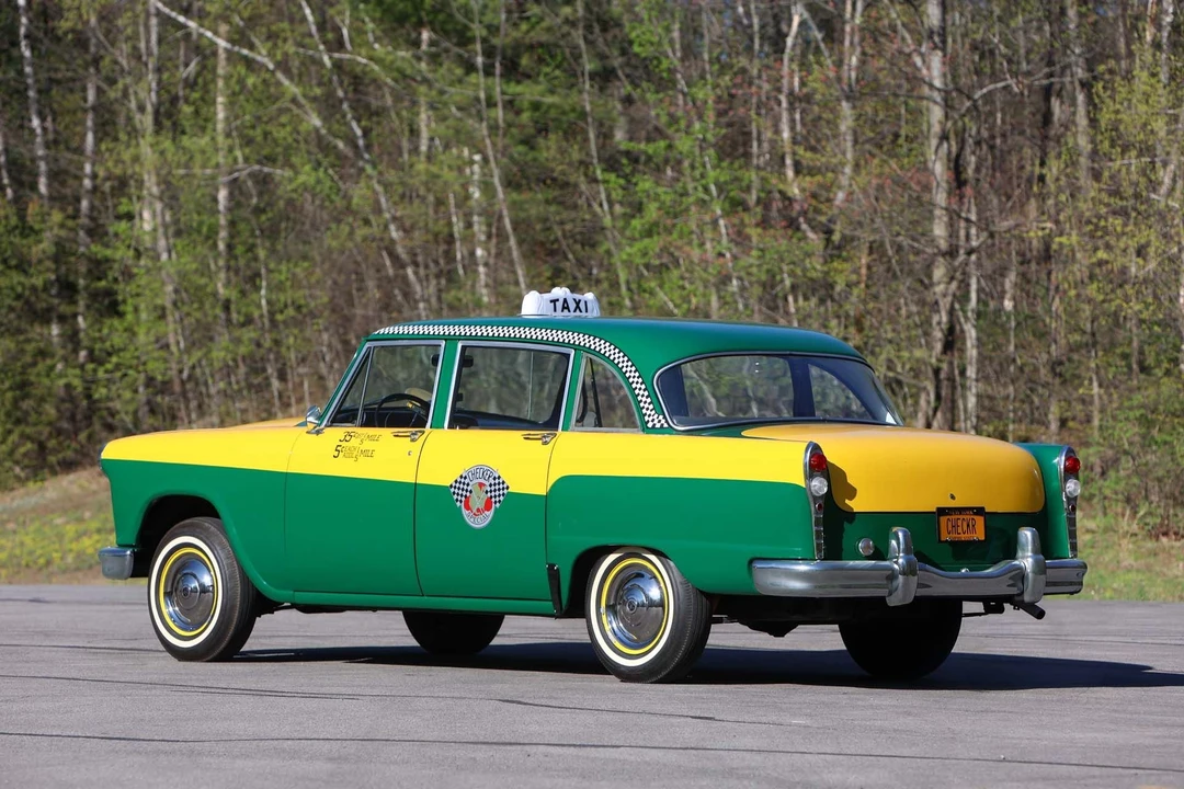 1965 Checker - Image 4 of 31