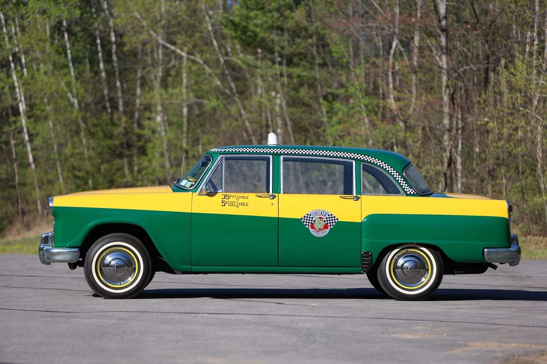 1965 Checker - Image 6 of 31