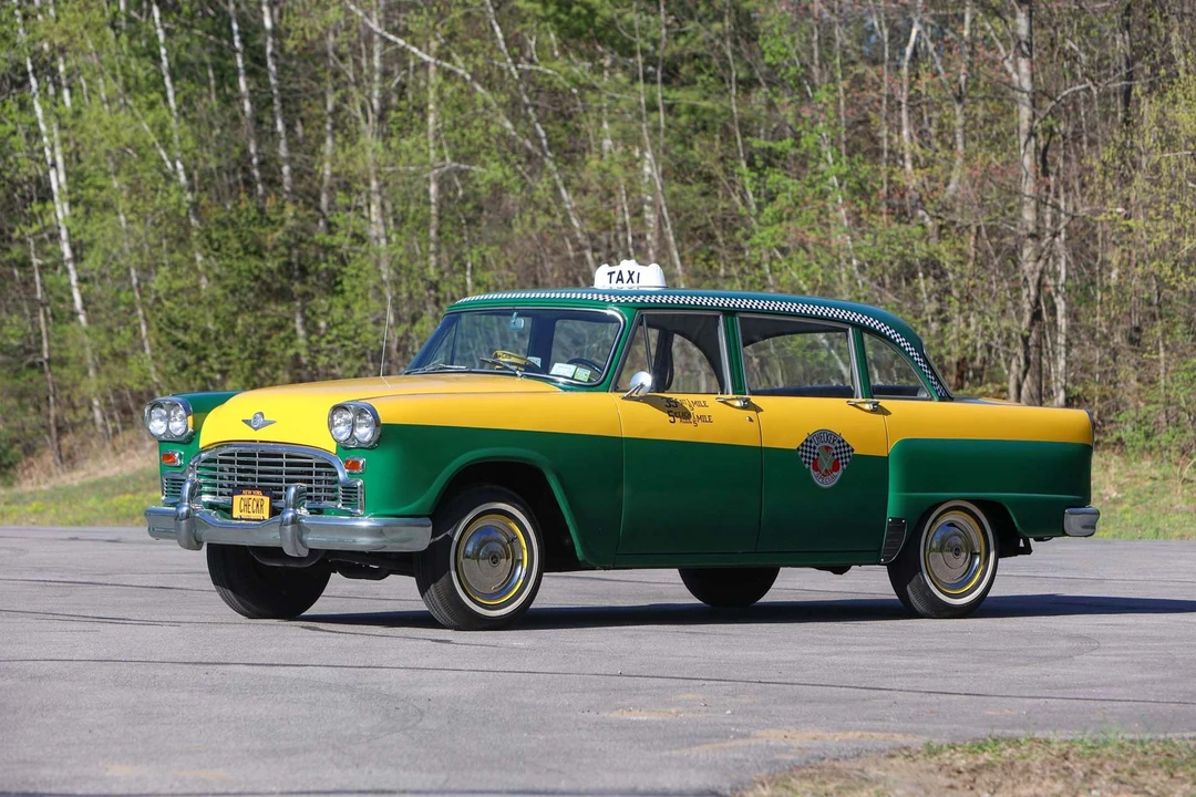 1965 Checker - Image 3 of 31