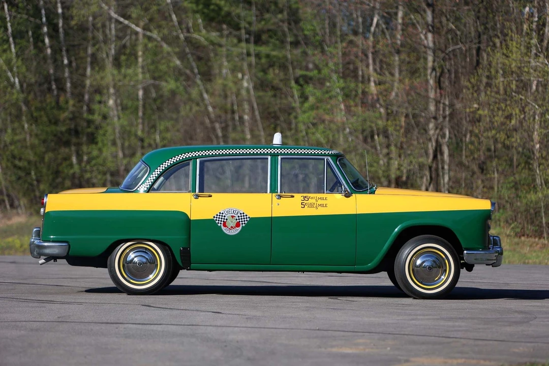 1965 Checker - Image 12 of 31