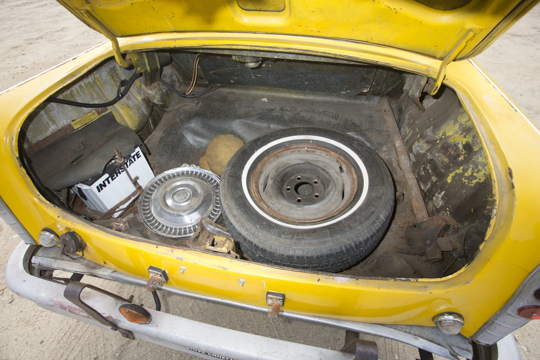 1965 Checker - Image 9 of 29