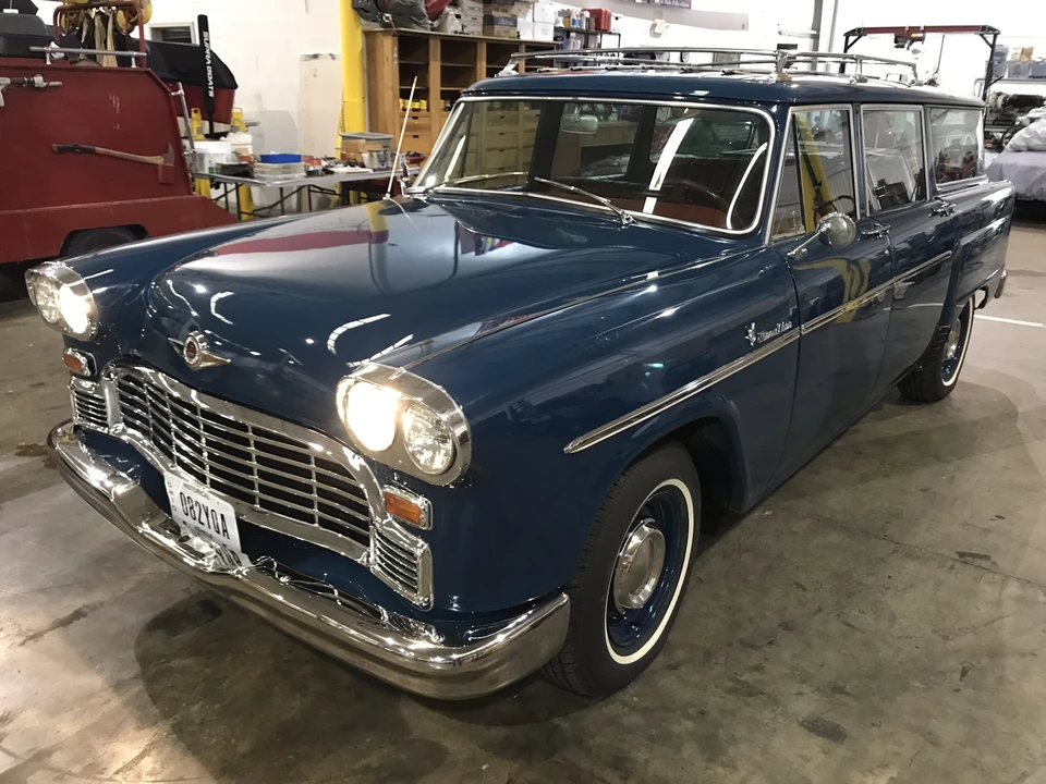 1965 Checker - Image 11 of 31