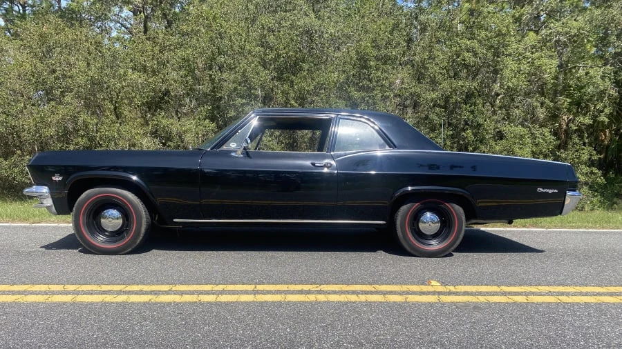 1965 Chevrolet Biscayne - Image 11 of 31