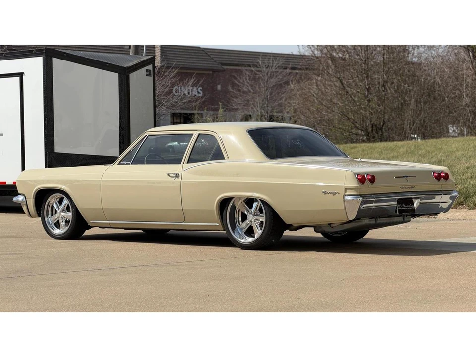 1965 Chevrolet Biscayne - Image 10 of 31