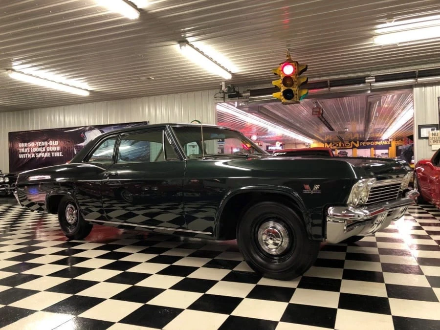 1965 Chevrolet Biscayne - Image 8 of 10
