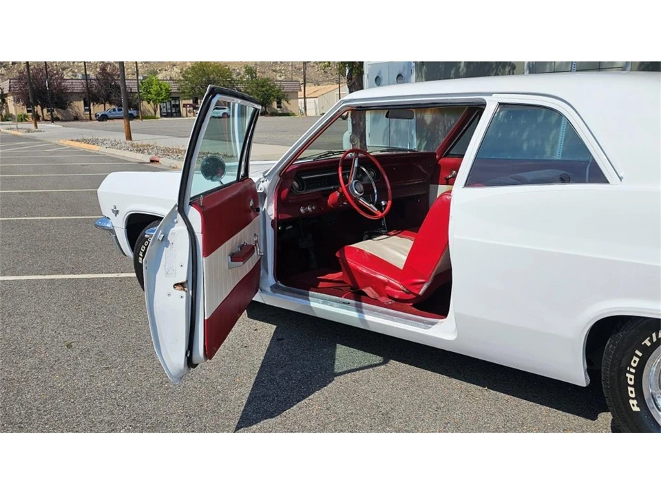 1965 Chevrolet Biscayne - Image 8 of 31