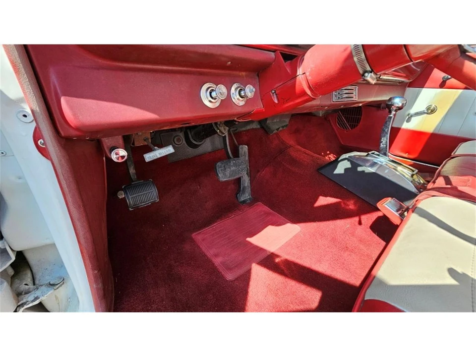1965 Chevrolet Biscayne - Image 15 of 31