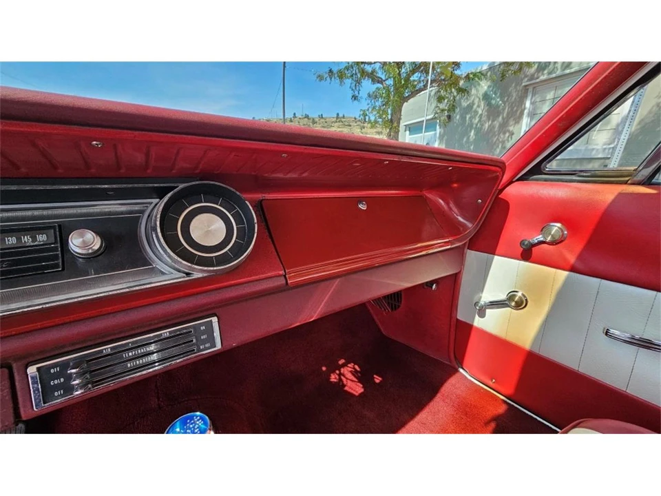 1965 Chevrolet Biscayne - Image 21 of 31