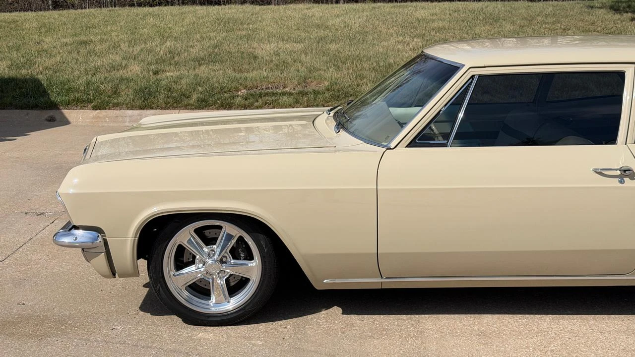 1965 Chevrolet Biscayne - Image 8 of 31