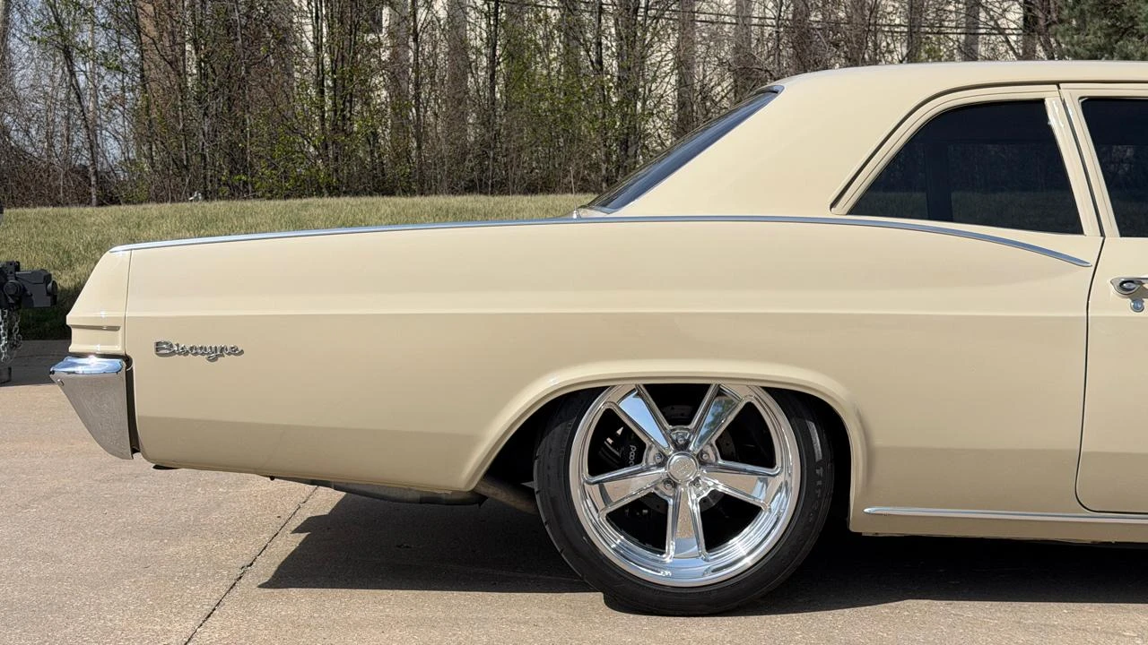 1965 Chevrolet Biscayne - Image 17 of 31