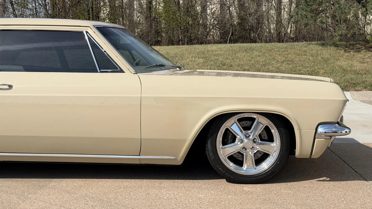 1965 Chevrolet Biscayne - Image 18 of 31