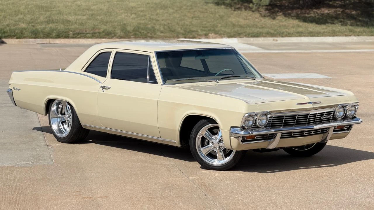 1965 Chevrolet Biscayne - Image 23 of 31