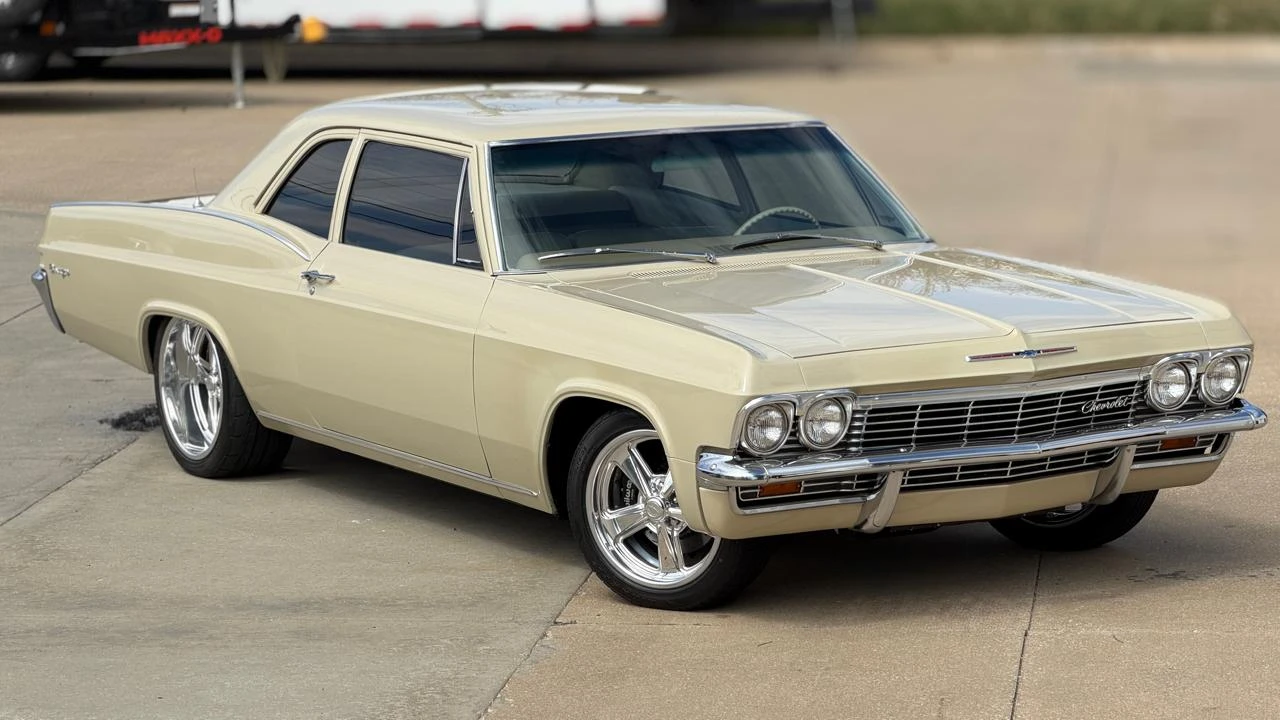 1965 Chevrolet Biscayne - Image 25 of 31