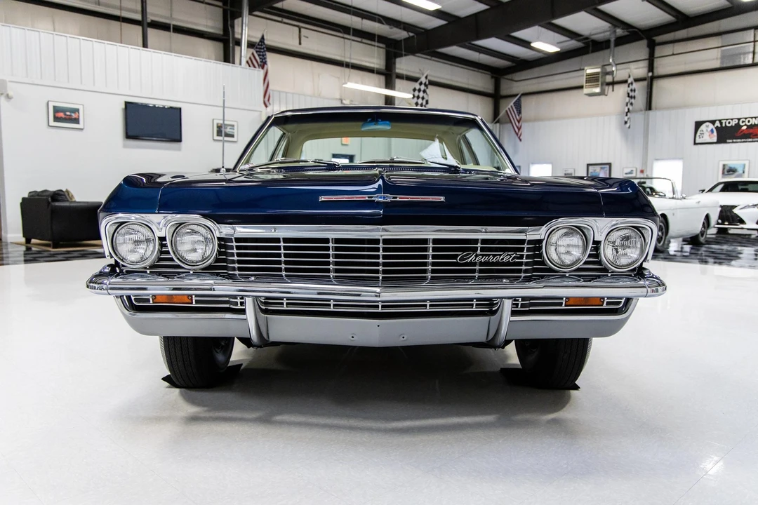 1965 Chevrolet Biscayne - Image 10 of 31