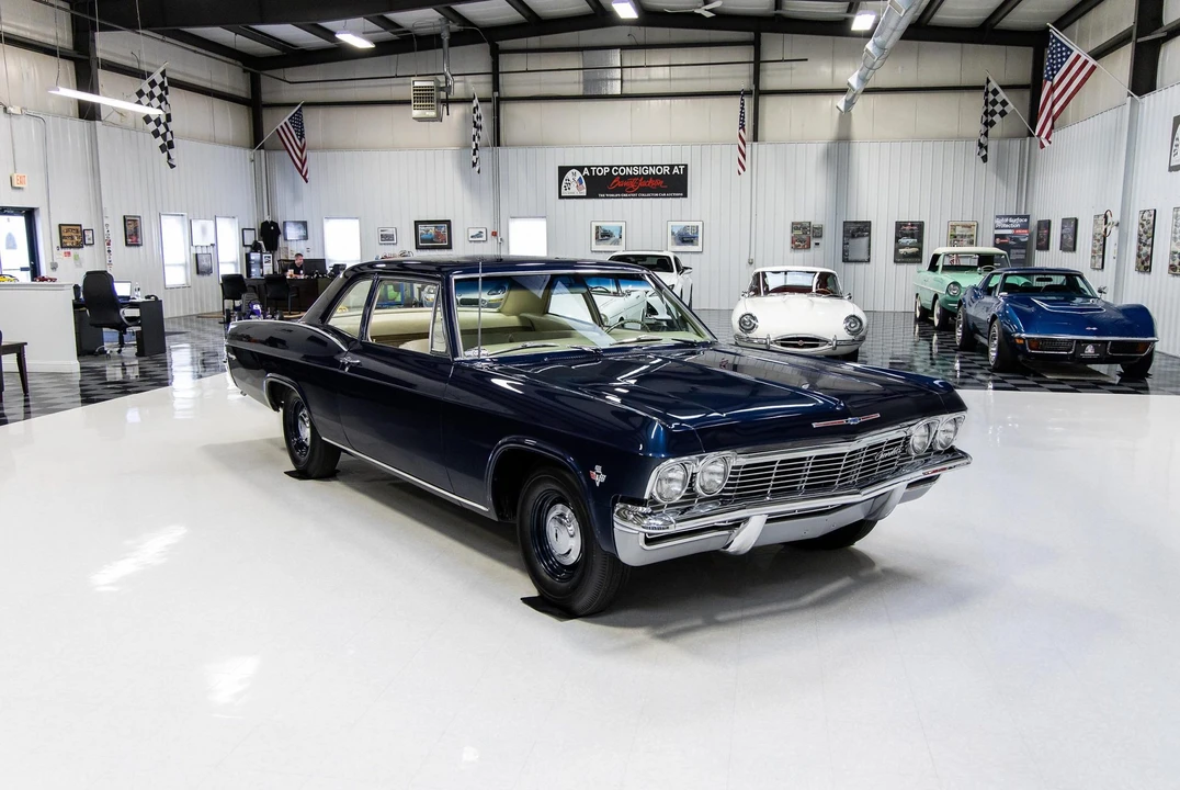1965 Chevrolet Biscayne - Image 13 of 31