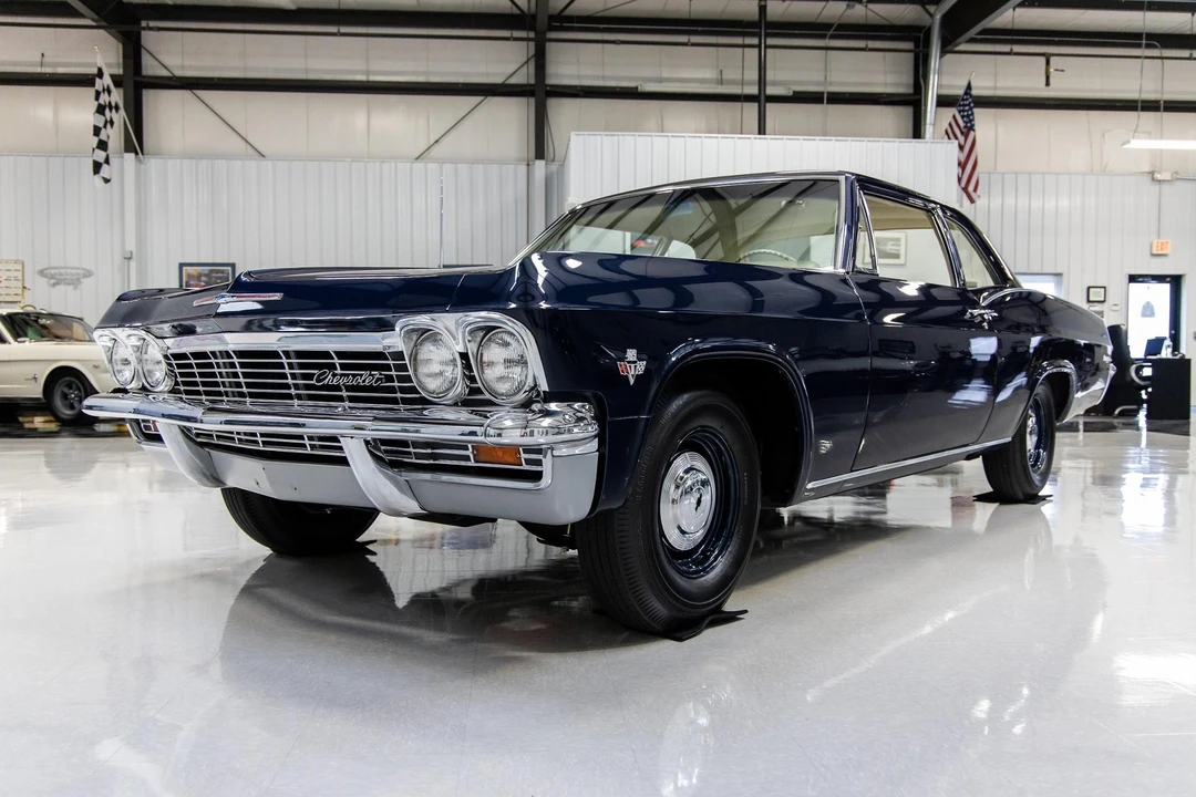 1965 Chevrolet Biscayne - Image 16 of 31
