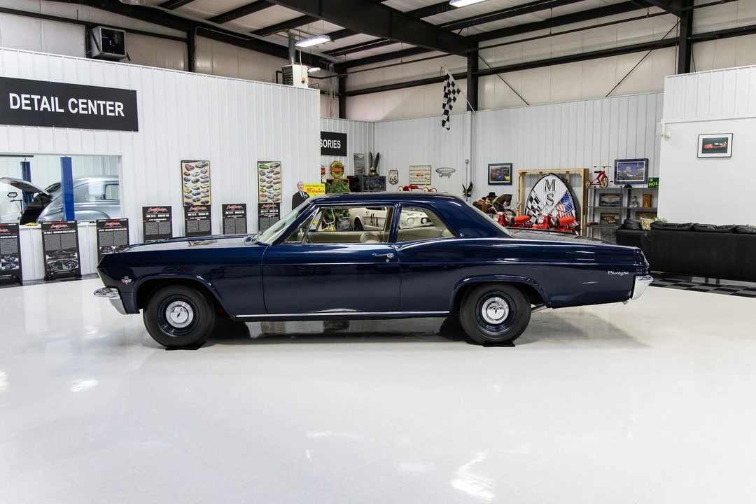 1965 Chevrolet Biscayne - Image 20 of 31