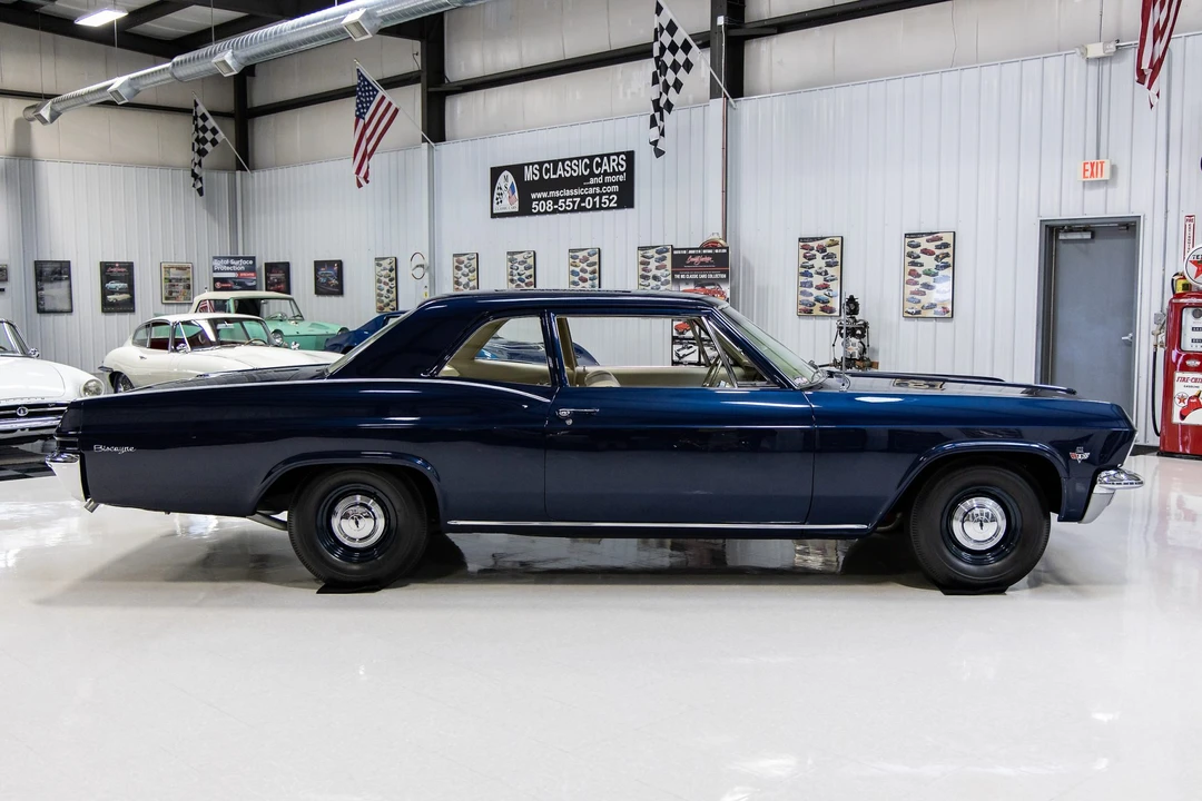 1965 Chevrolet Biscayne - Image 23 of 31