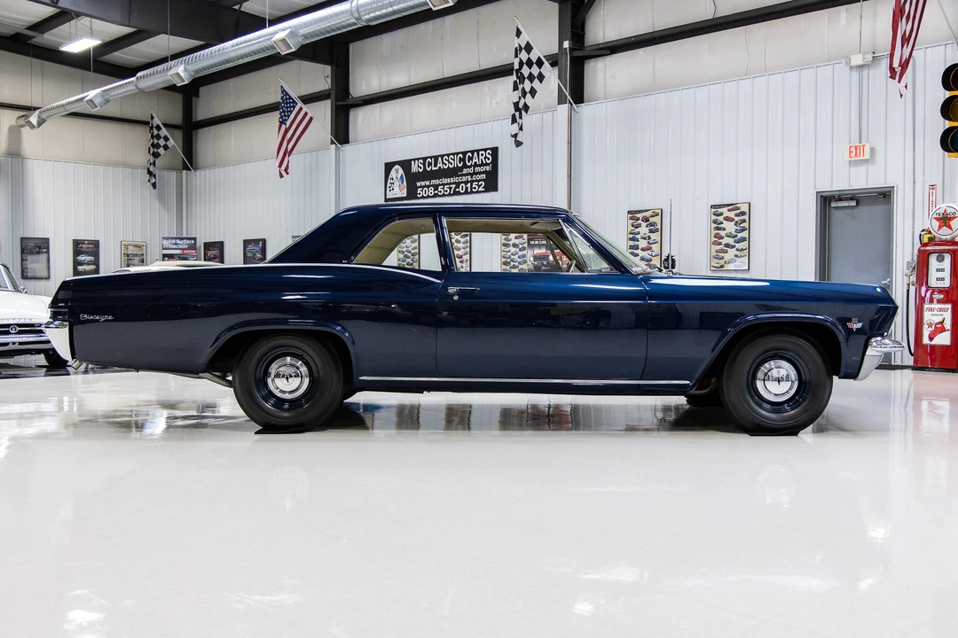 1965 Chevrolet Biscayne - Image 25 of 31