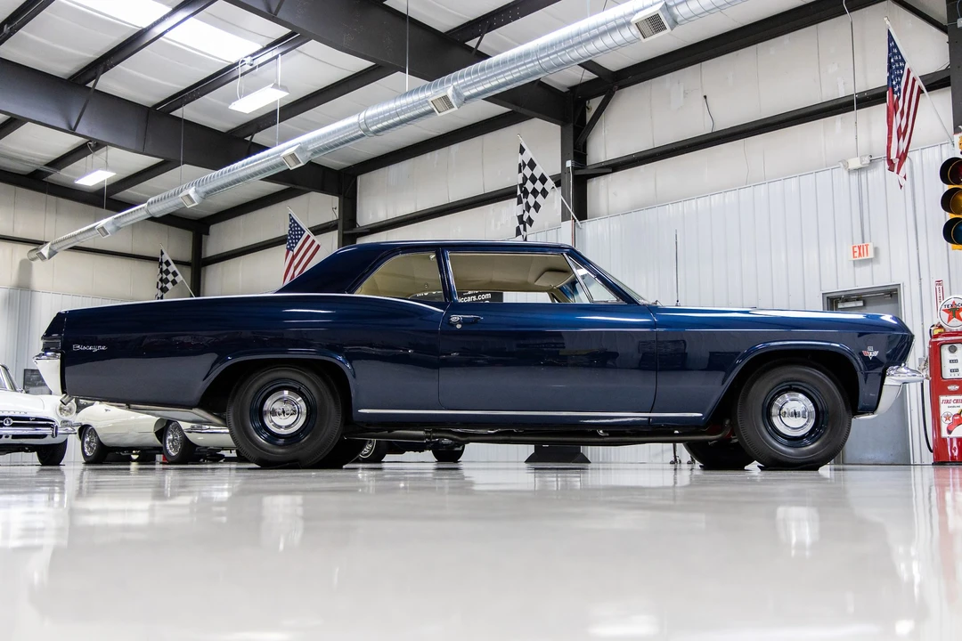 1965 Chevrolet Biscayne - Image 27 of 31