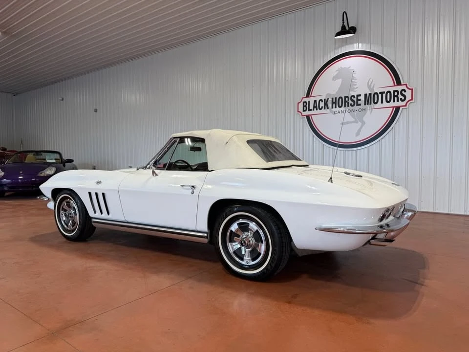 1965 Chevrolet Corvette C2 - Image 15 of 20