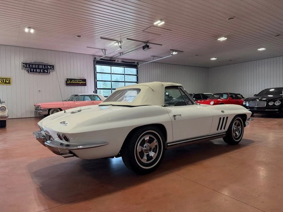 1965 Chevrolet Corvette C2 - Image 10 of 20