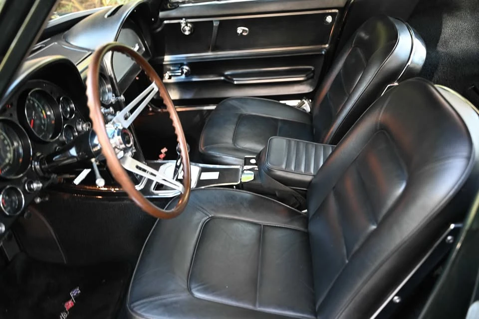1965 Chevrolet Corvette C2 - Image 17 of 18