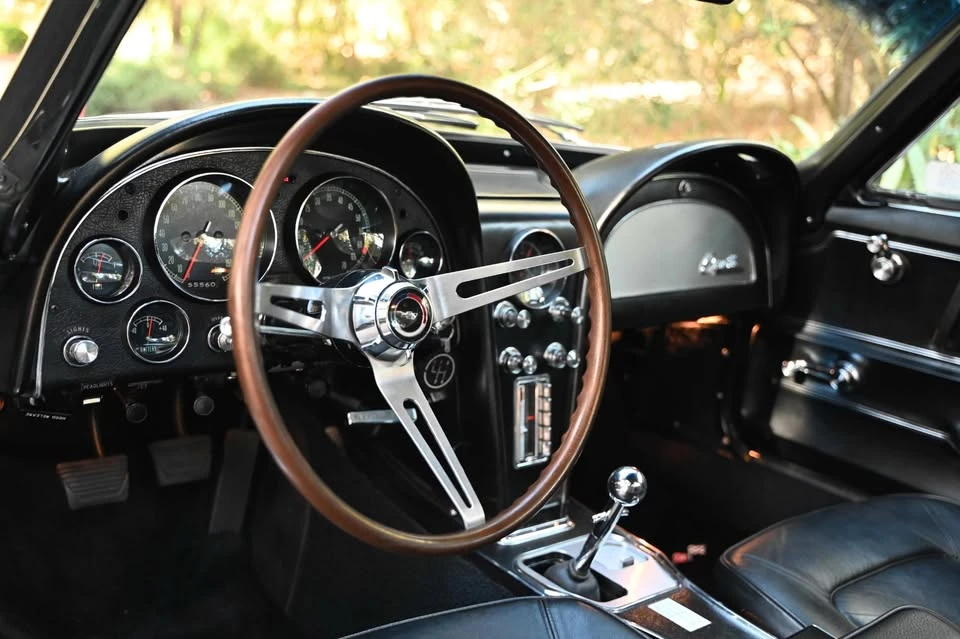1965 Chevrolet Corvette C2 - Image 16 of 18