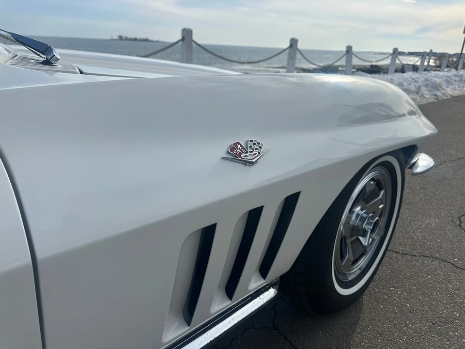 1965 Chevrolet Corvette C2 - Image 23 of 31