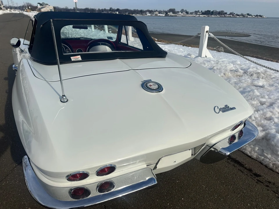 1965 Chevrolet Corvette C2 - Image 13 of 31