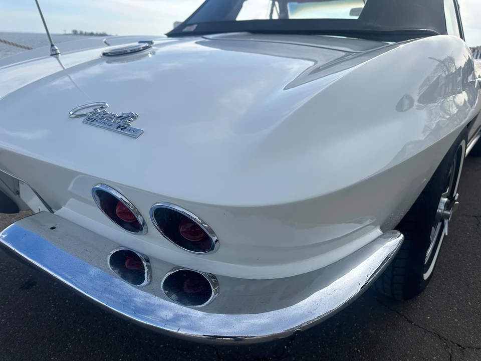1965 Chevrolet Corvette C2 - Image 21 of 31