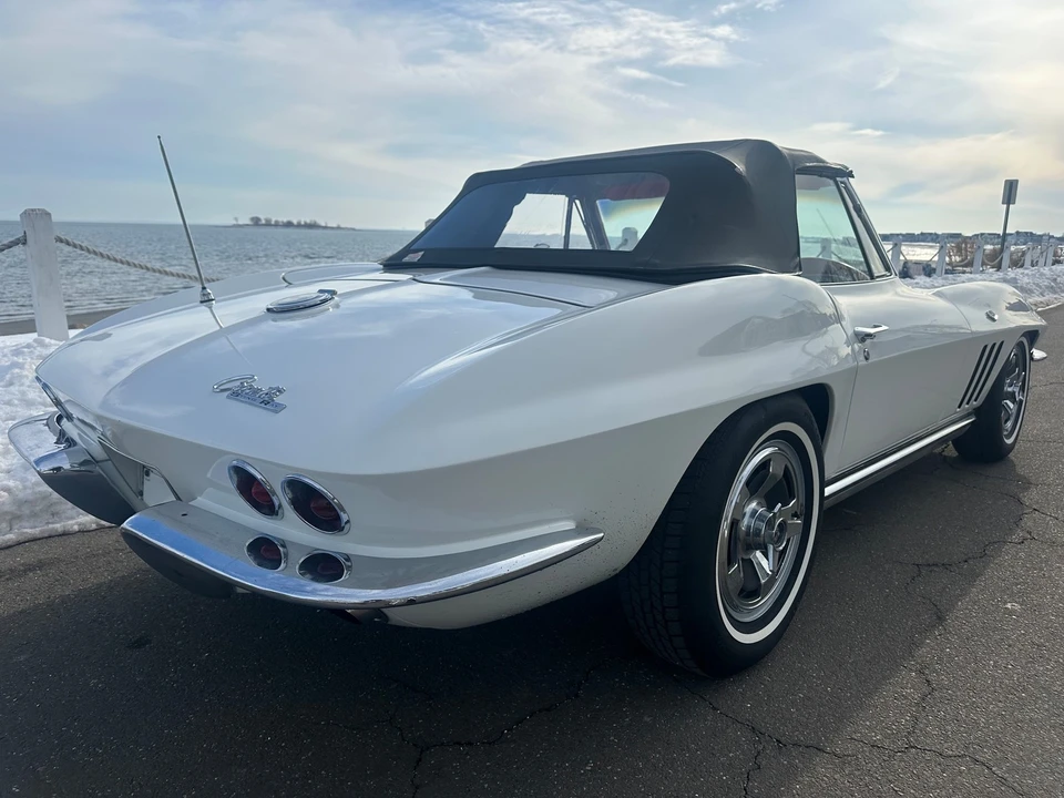 1965 Chevrolet Corvette C2 - Image 5 of 31