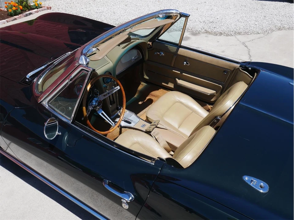 1965 Chevrolet Corvette C2 - Image 11 of 31