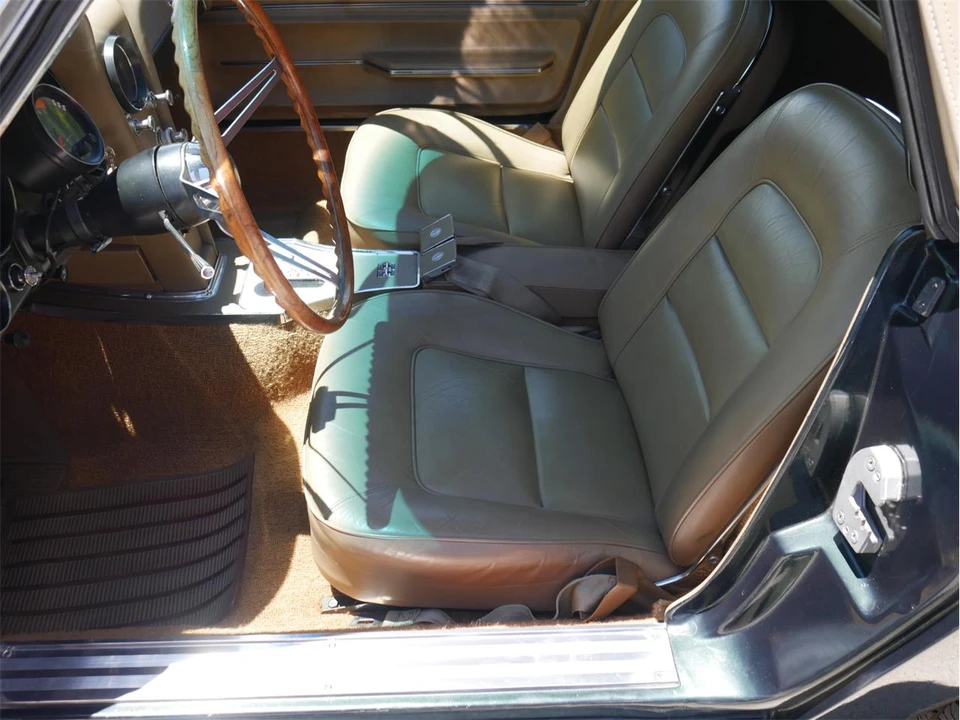 1965 Chevrolet Corvette C2 - Image 18 of 31