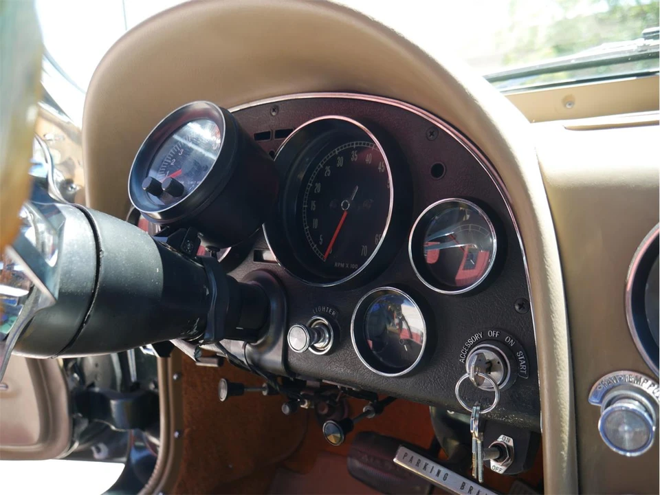 1965 Chevrolet Corvette C2 - Image 30 of 31