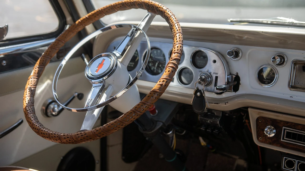 1965 Chevrolet Corvair Greenbrier & Corvan - Image 31 of 31